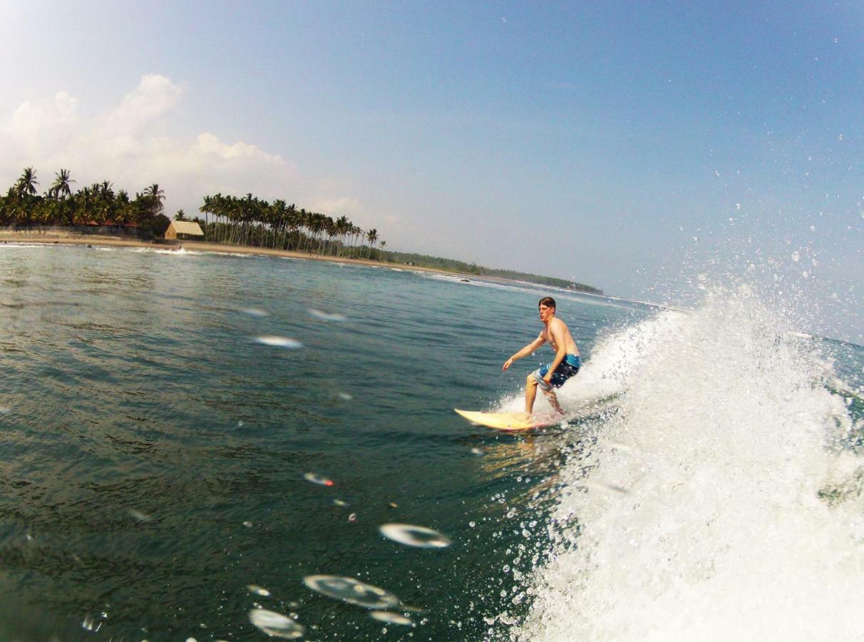 The Nyamo Surf & Stay Pulukan Exterior foto