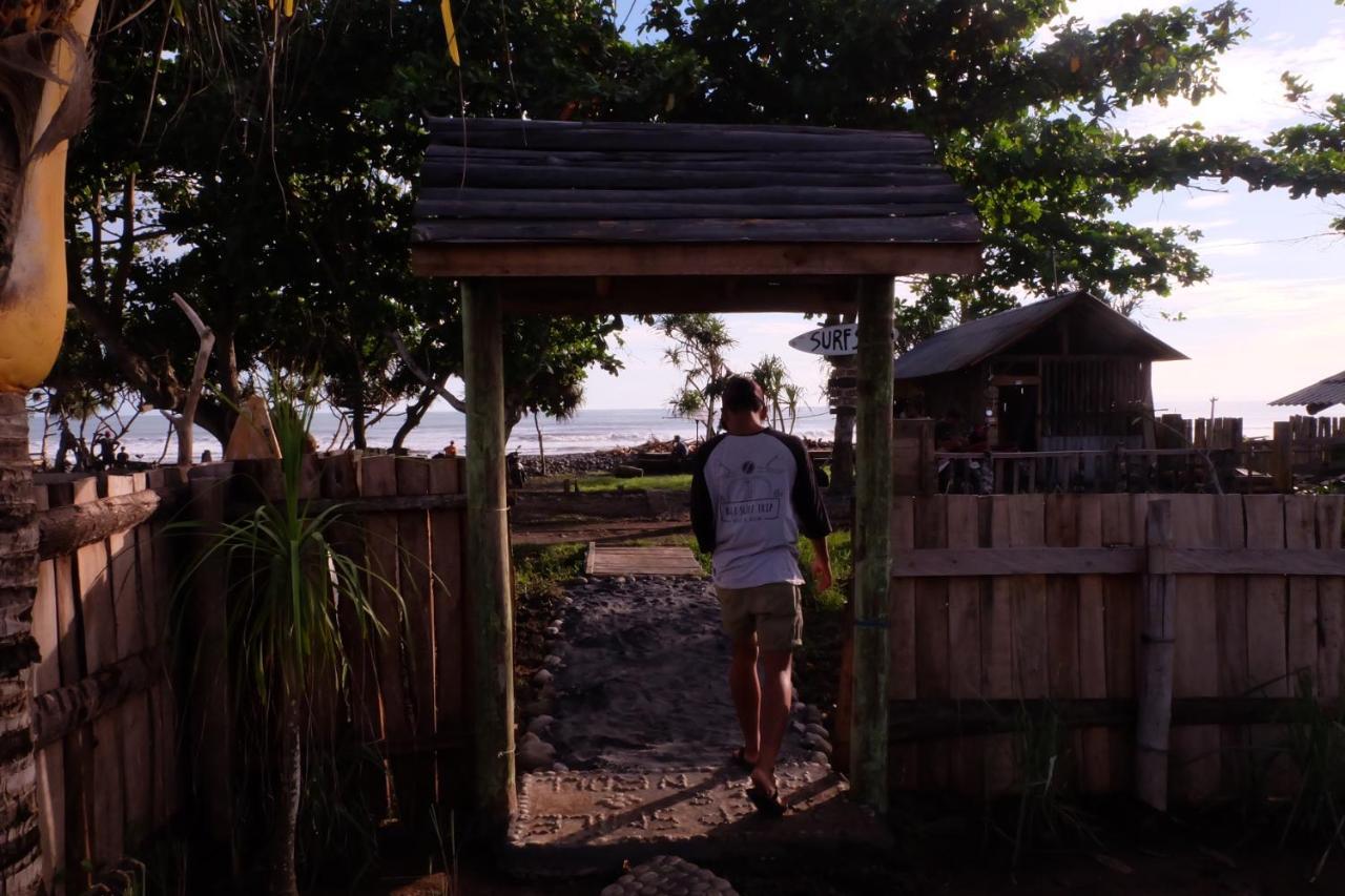The Nyamo Surf & Stay Pulukan Exterior foto