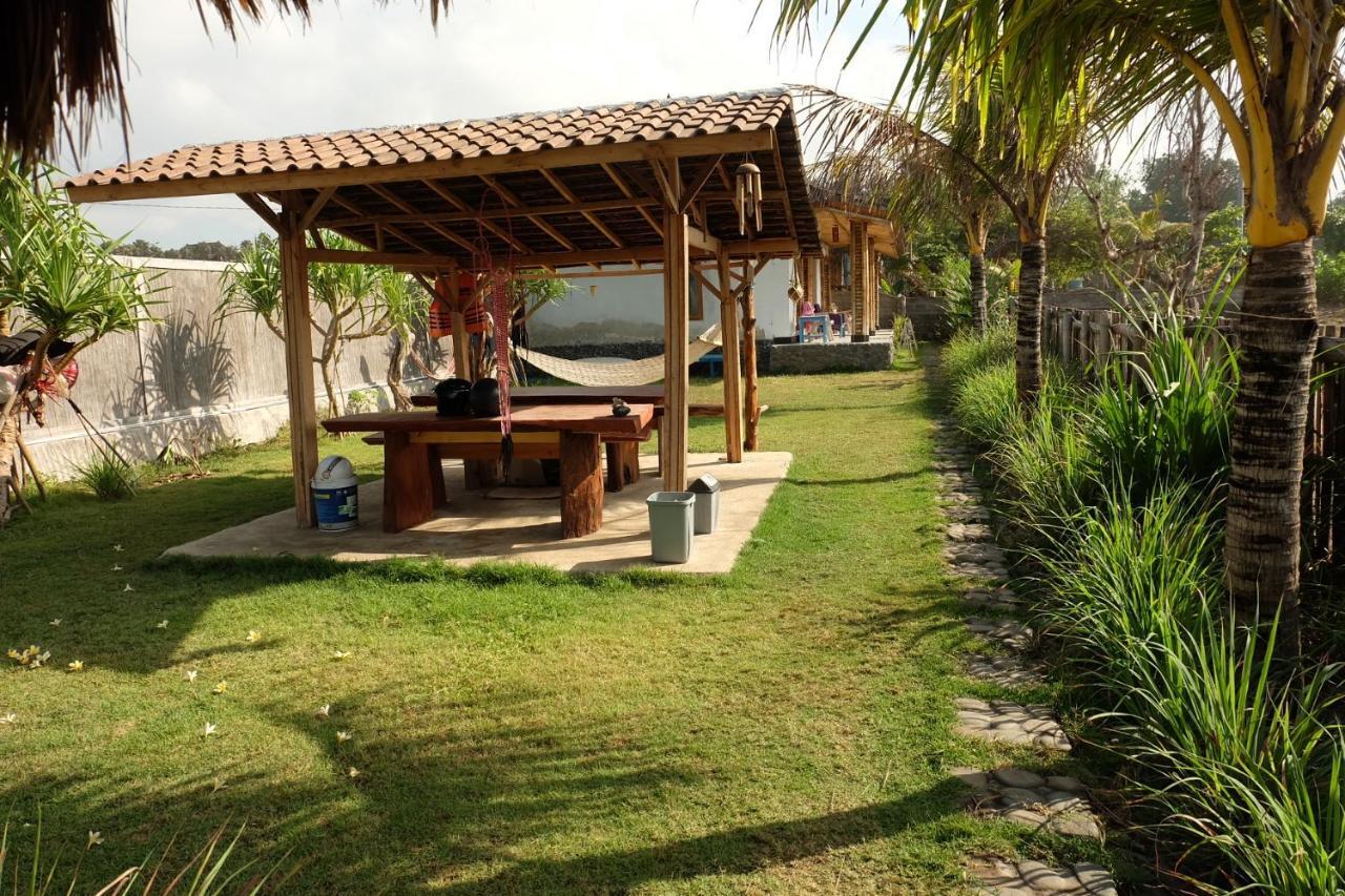 The Nyamo Surf & Stay Pulukan Exterior foto
