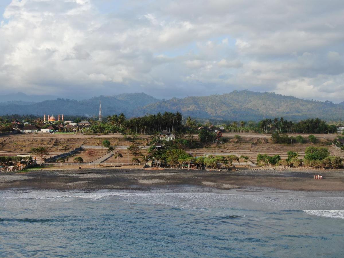 The Nyamo Surf & Stay Pulukan Exterior foto